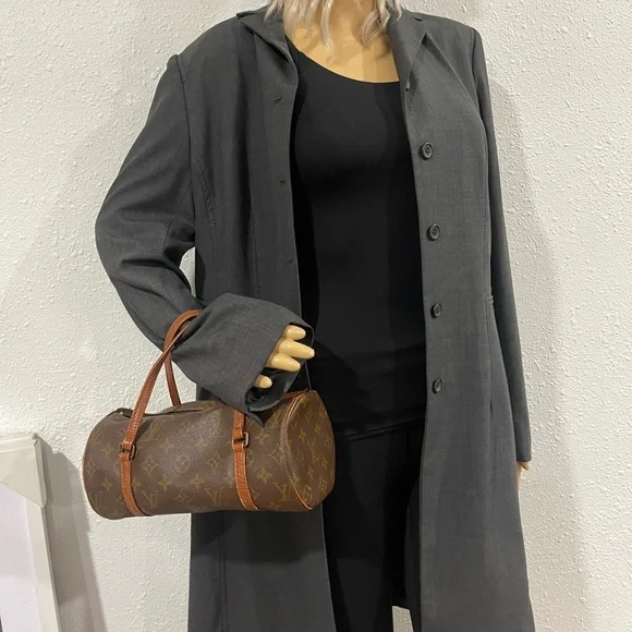 LV purse - Picture 2 of 5